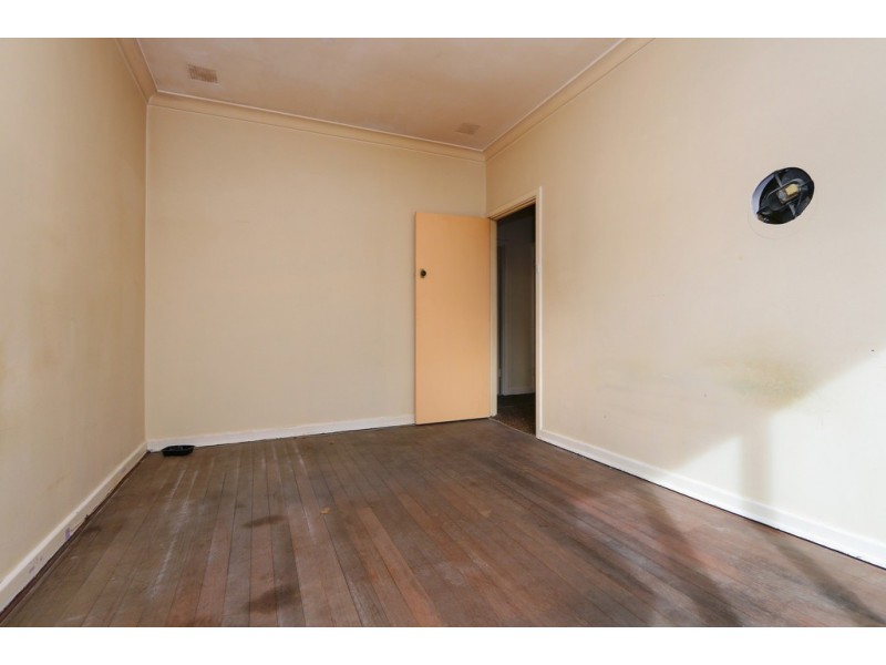 9 Treeby Street, Coolbellup WA 6163
