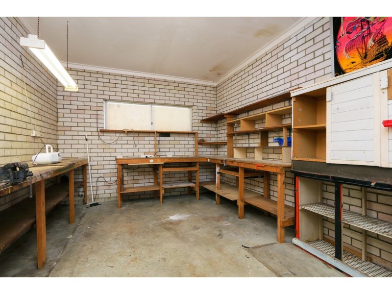 9 Treeby Street, Coolbellup WA 6163