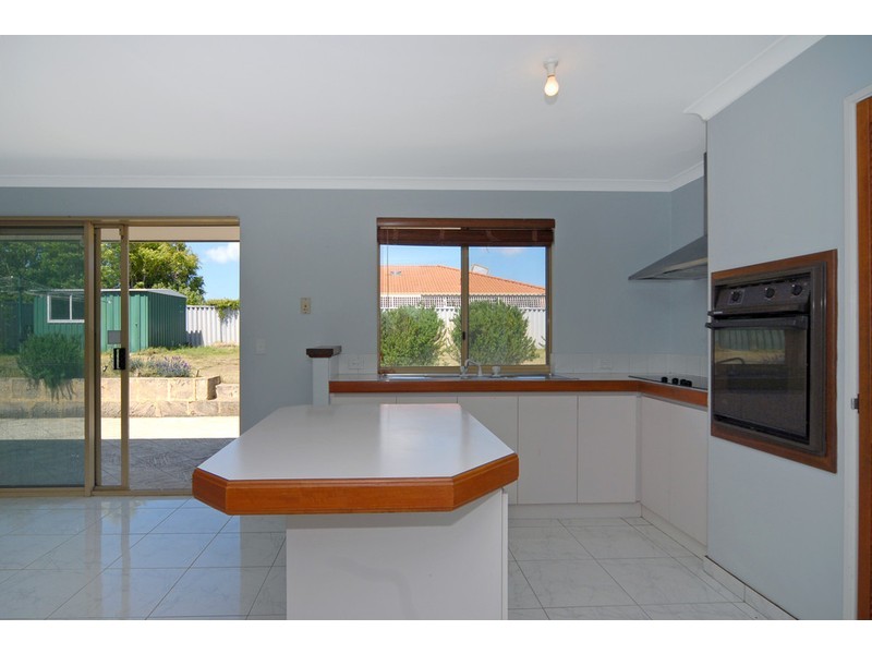 16  Bloodwood Ccle, South Lake WA 6164