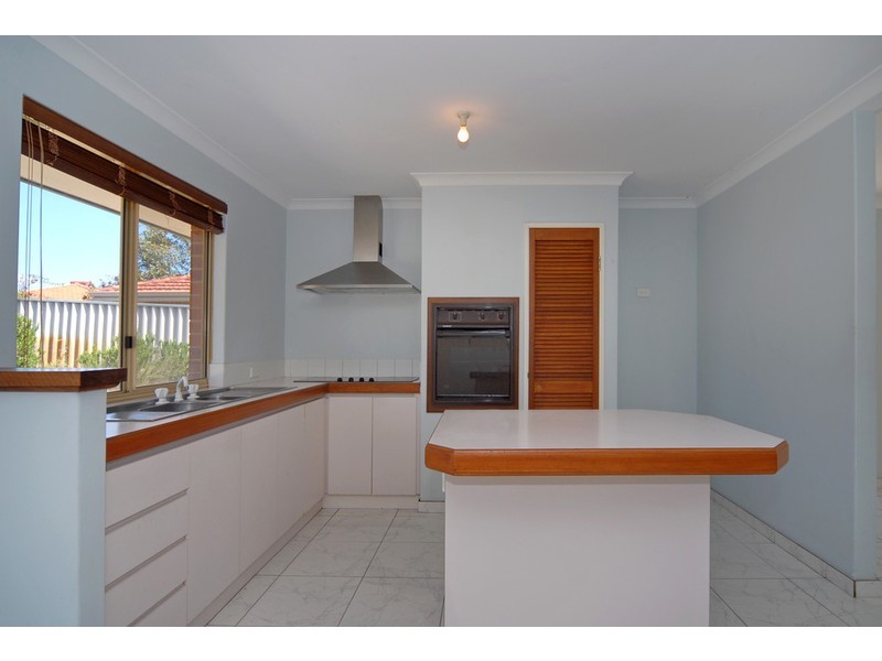 16  Bloodwood Ccle, South Lake WA 6164