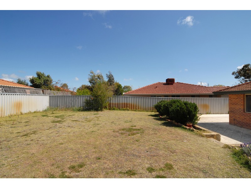 16  Bloodwood Ccle, South Lake WA 6164