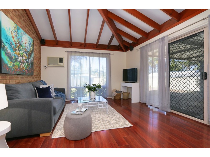 3 Madeleine Court, North Lake WA 6163