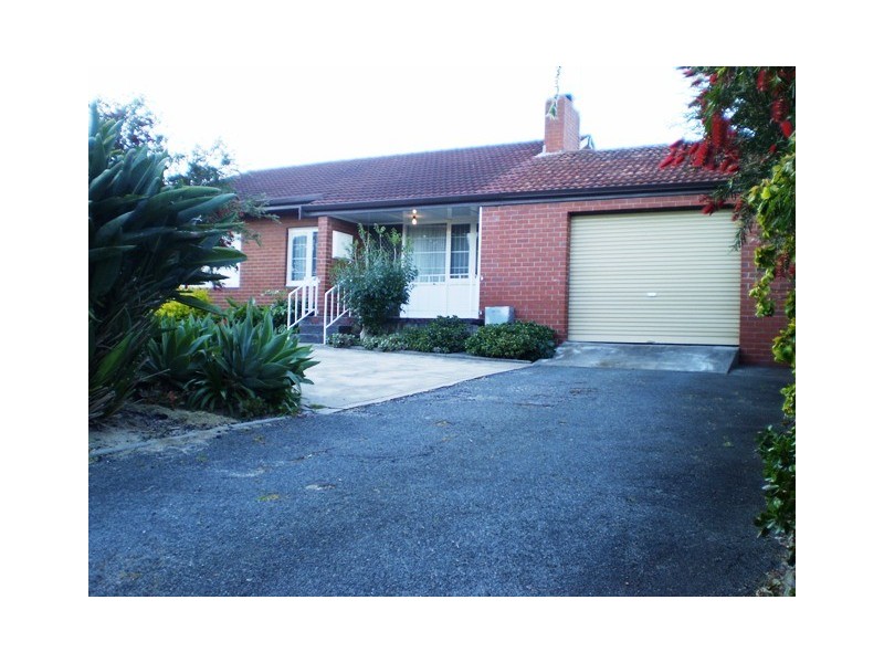 6 Hartley St, Coolbellup WA 6163