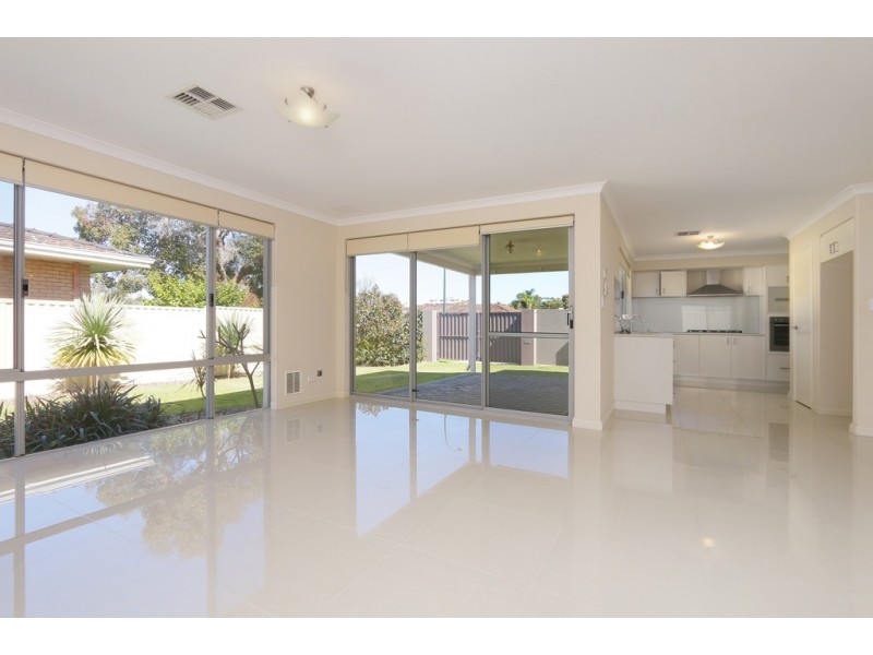 1 Thorman Place, Booragoon WA 6154