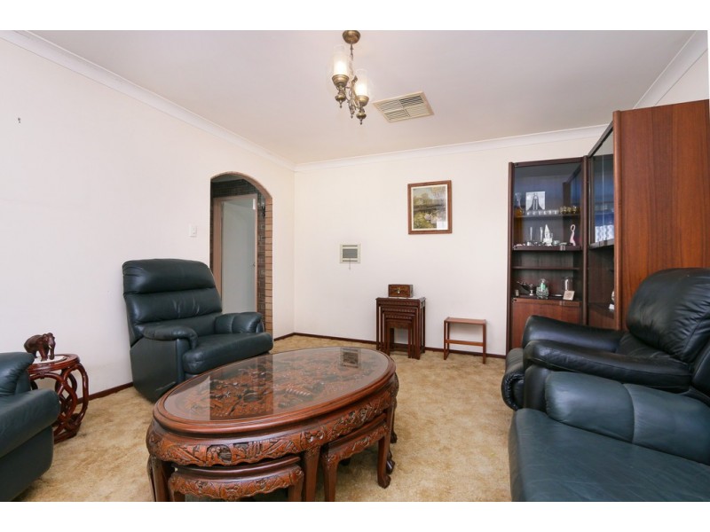 5 Pinewood Ave, Kardinya WA 6163