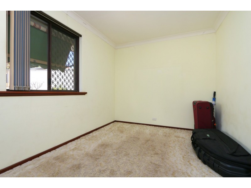 5 Pinewood Ave, Kardinya WA 6163