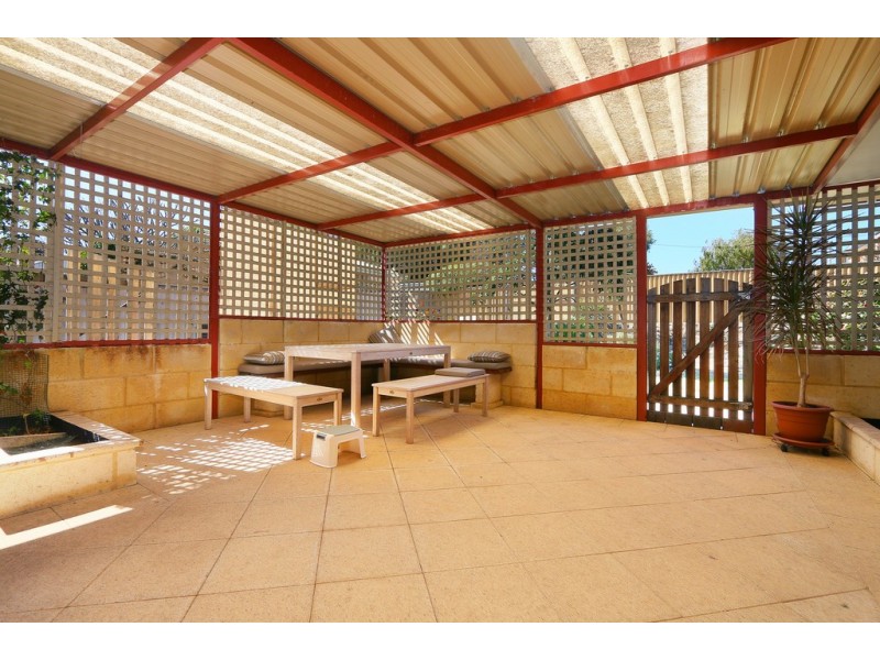 5 Pinewood Ave, Kardinya WA 6163