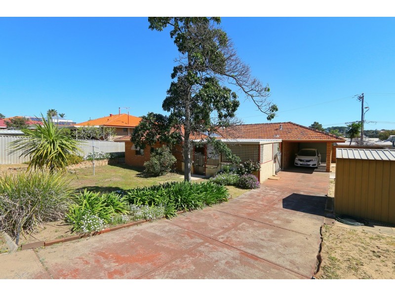 5 Pinewood Ave, Kardinya WA 6163