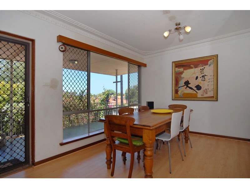 14 Cameron Way, Kardinya WA 6163