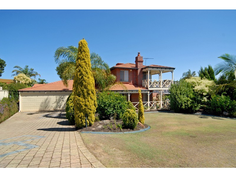 72 Riley Rd, Kardinya WA 6163