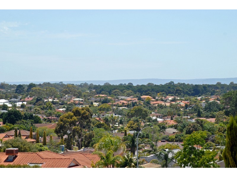 72 Riley Rd, Kardinya WA 6163