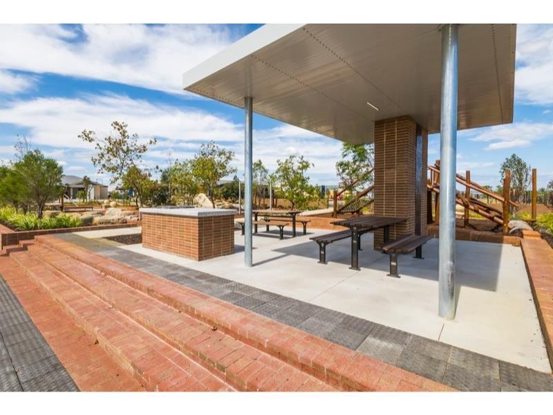 8 Syon Way, Piara Waters WA 6112