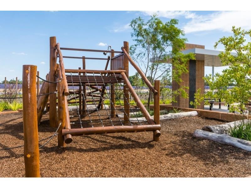 8 Syon Way, Piara Waters WA 6112