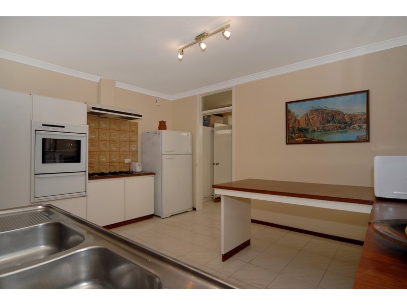 13 Ralston Rd, Kardinya WA 6163