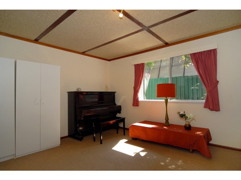 13 Ralston Rd, Kardinya WA 6163