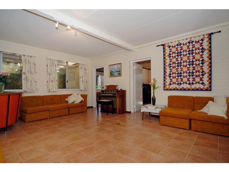 13 Ralston Rd, Kardinya WA 6163