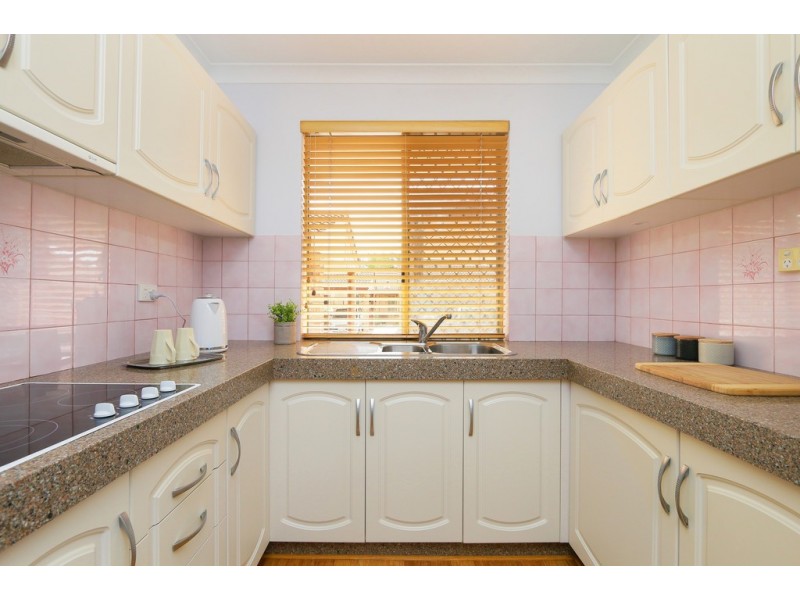 13/11-15 Petterson, Samson WA 6163