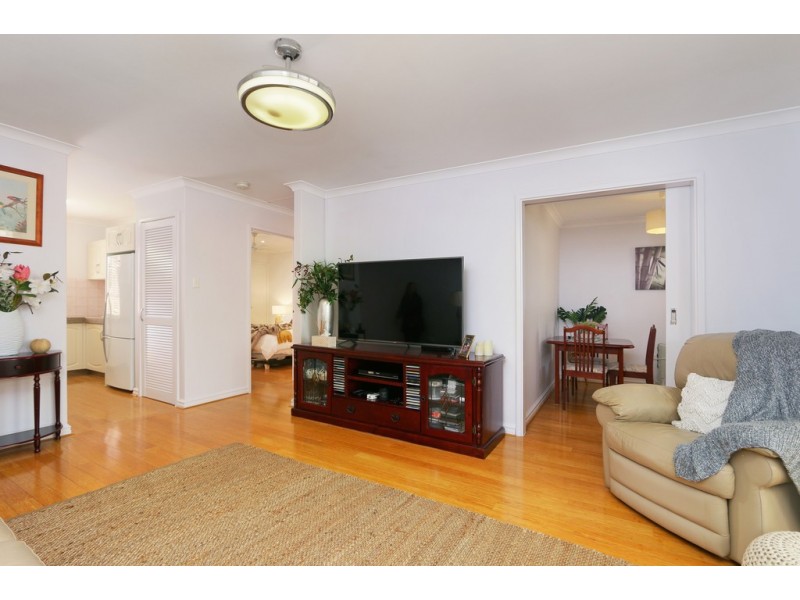 13/11-15 Petterson, Samson WA 6163