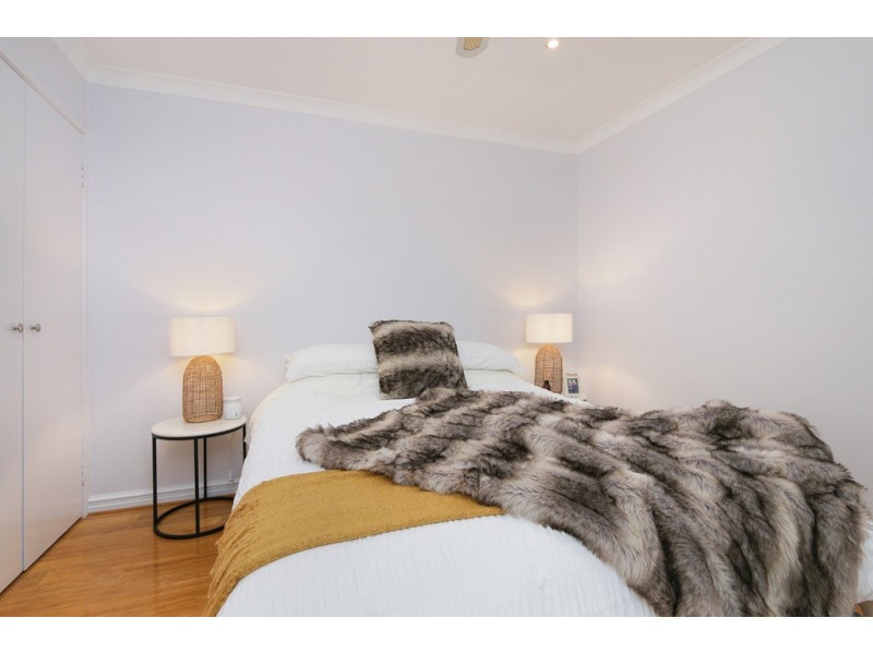 13/11-15 Petterson, Samson WA 6163