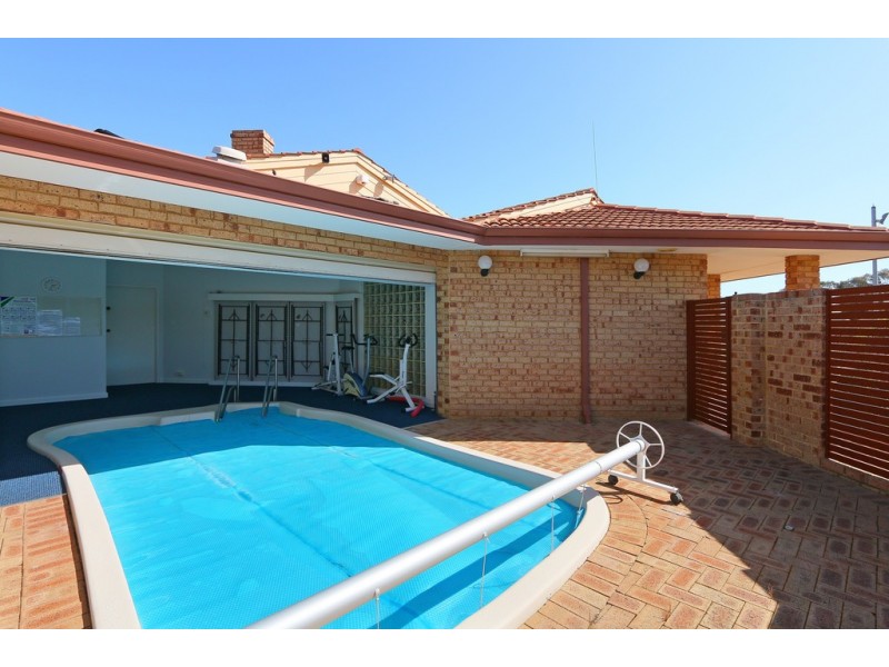 13/11-15 Petterson, Samson WA 6163