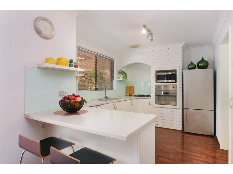 4 Christensen Street, Kardinya WA 6163