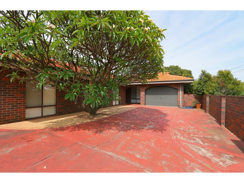 4 Christensen Street, Kardinya WA 6163