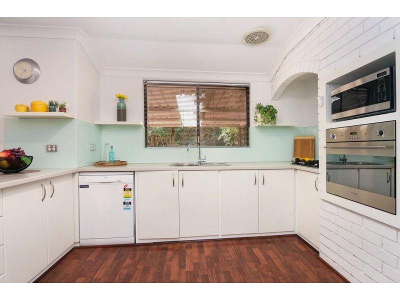 4 Christensen Street, Kardinya WA 6163