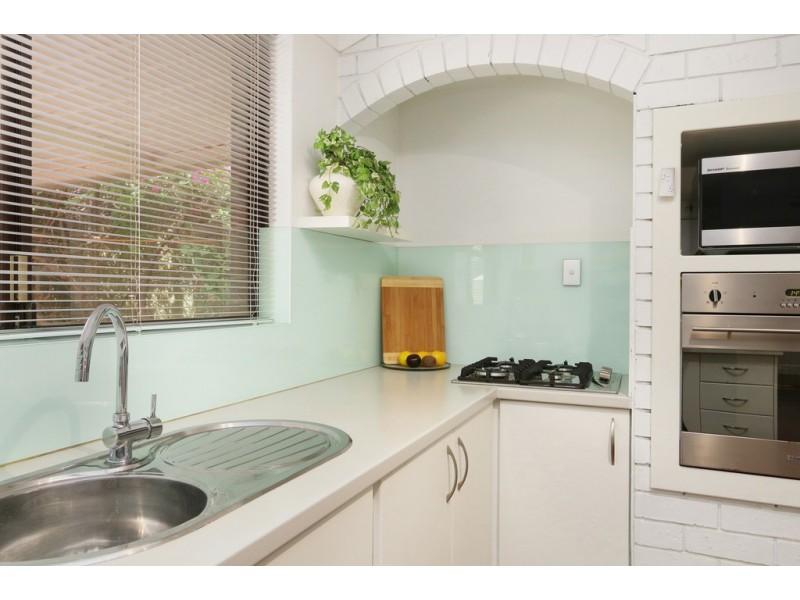 4 Christensen Street, Kardinya WA 6163