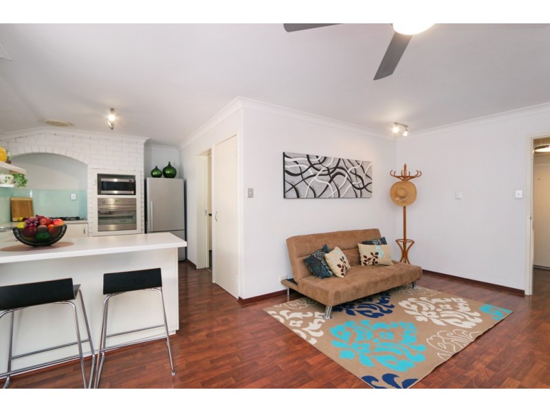 4 Christensen Street, Kardinya WA 6163