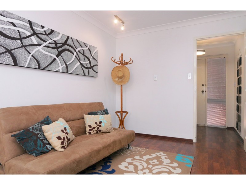 4 Christensen Street, Kardinya WA 6163