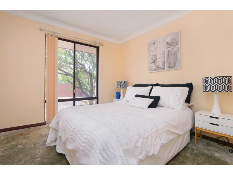 4 Christensen Street, Kardinya WA 6163