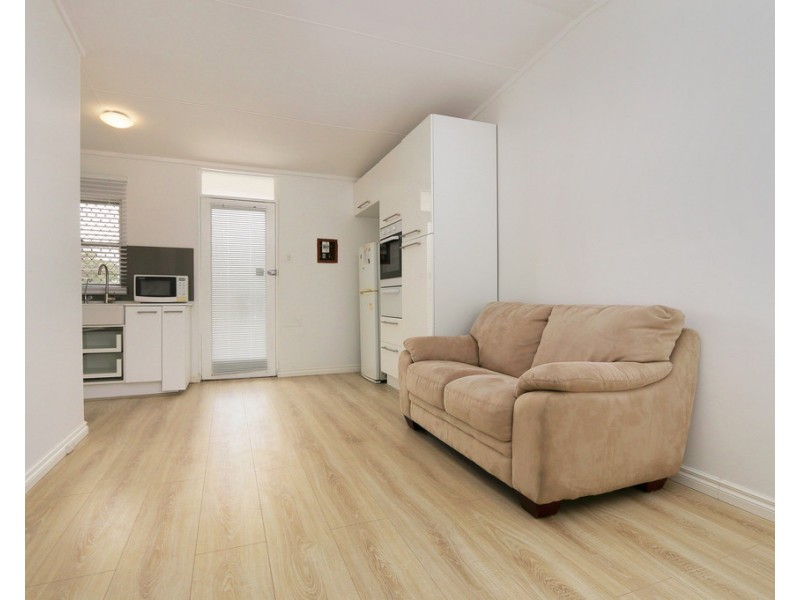 33/318 Canning Highway, Bicton WA 6157