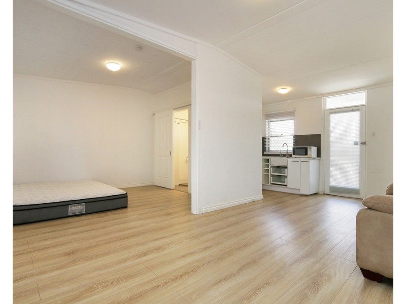 33/318 Canning Highway, Bicton WA 6157