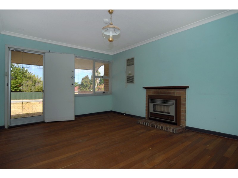6 Antigonus St, Coolbellup WA 6163