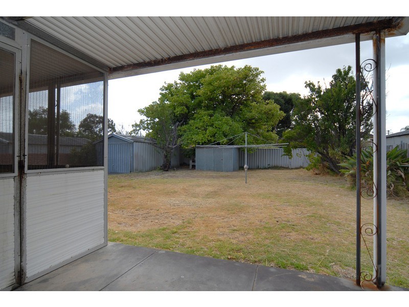 6 Antigonus St, Coolbellup WA 6163