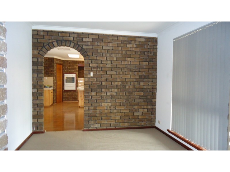 28 Kingsford Way, Huntingdale WA 6110