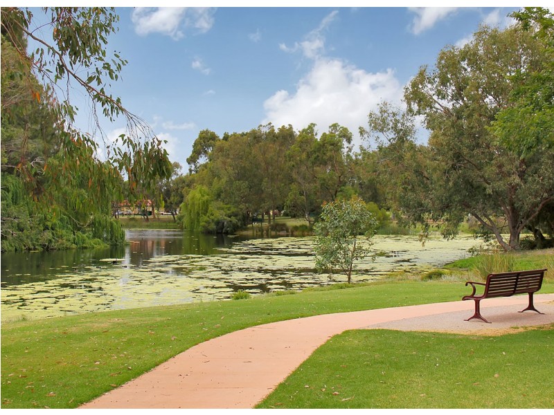 7/9 Clydesdale Street, Como WA 6152