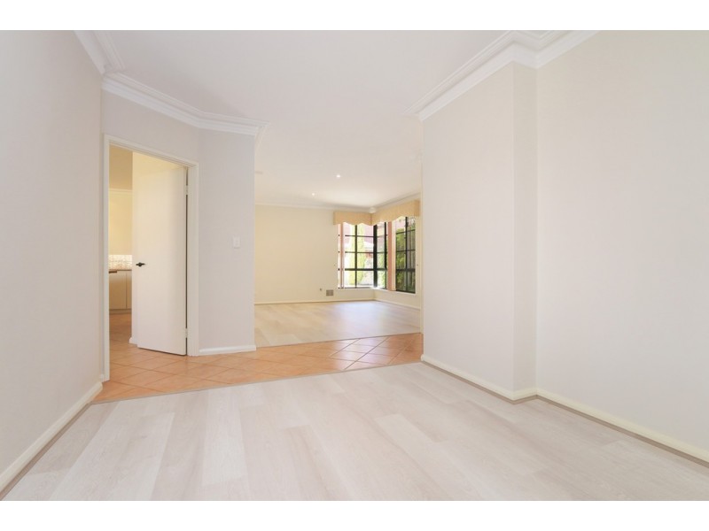 10A Colebatch Hill, Kardinya WA 6163