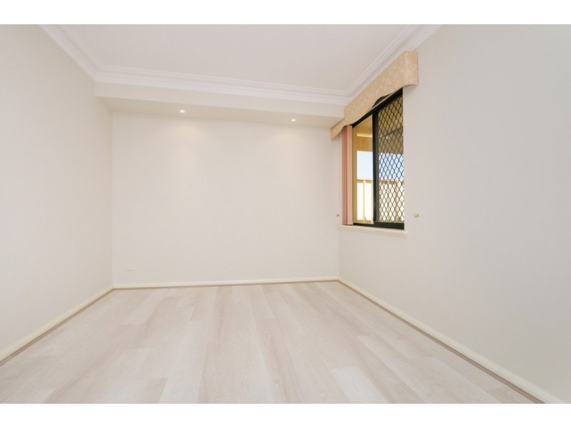 10A Colebatch Hill, Kardinya WA 6163