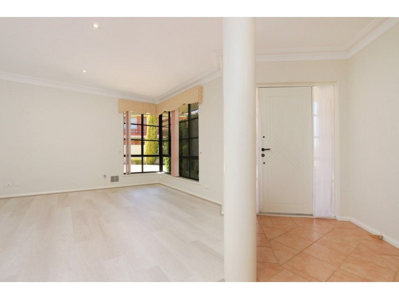 10A Colebatch Hill, Kardinya WA 6163