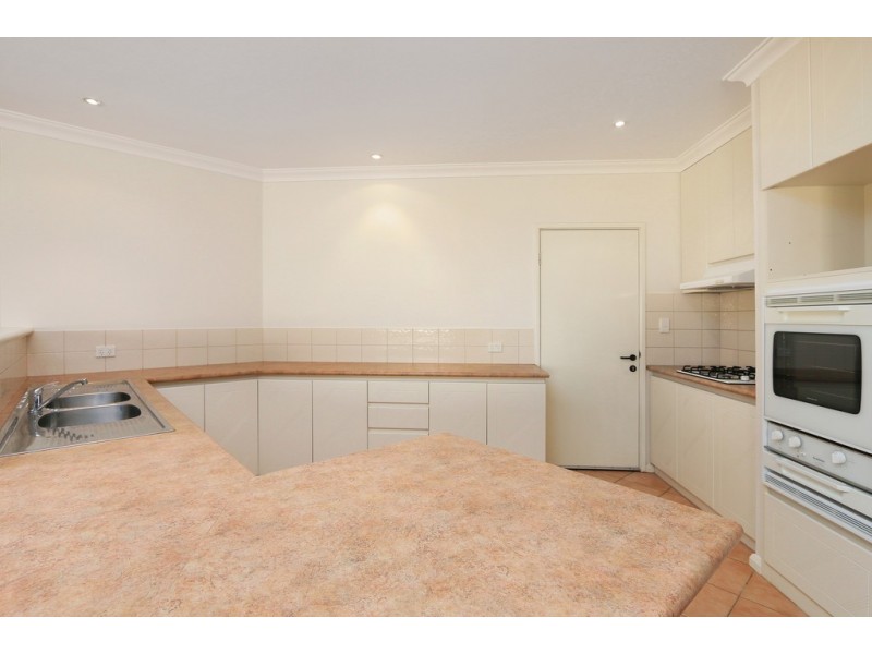 10A Colebatch Hill, Kardinya WA 6163