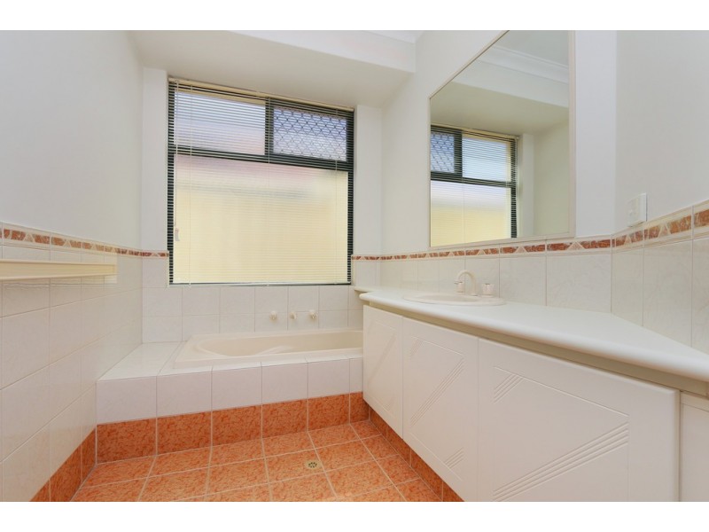 10A Colebatch Hill, Kardinya WA 6163