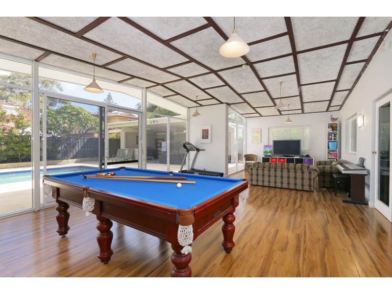 12 Peter Street, Attadale WA 6156