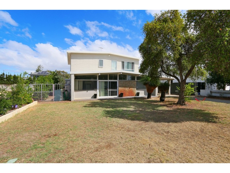 12 Peter Street, Attadale WA 6156