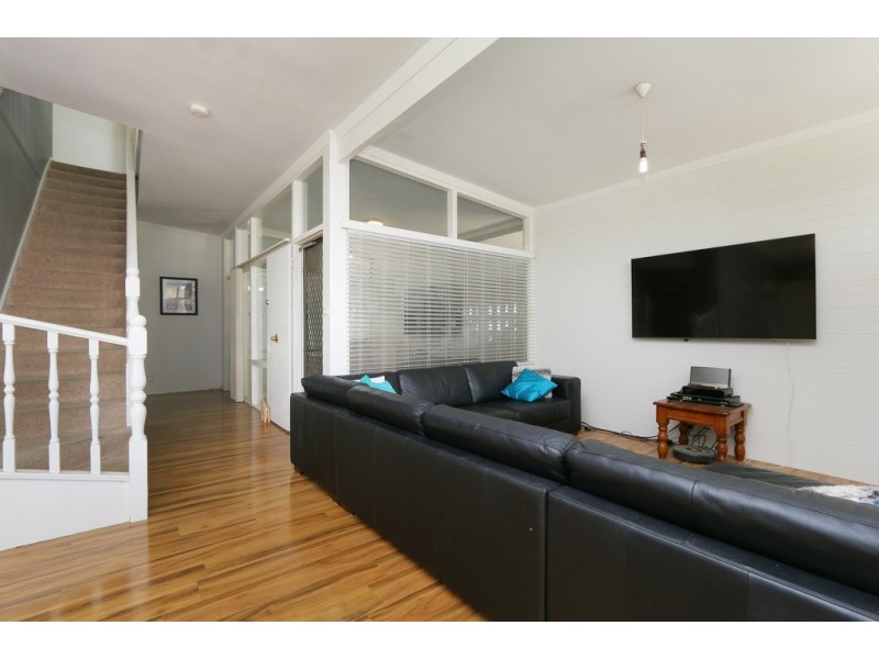 12 Peter Street, Attadale WA 6156