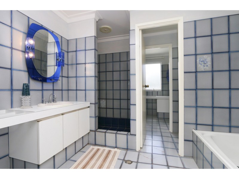 12 Peter Street, Attadale WA 6156