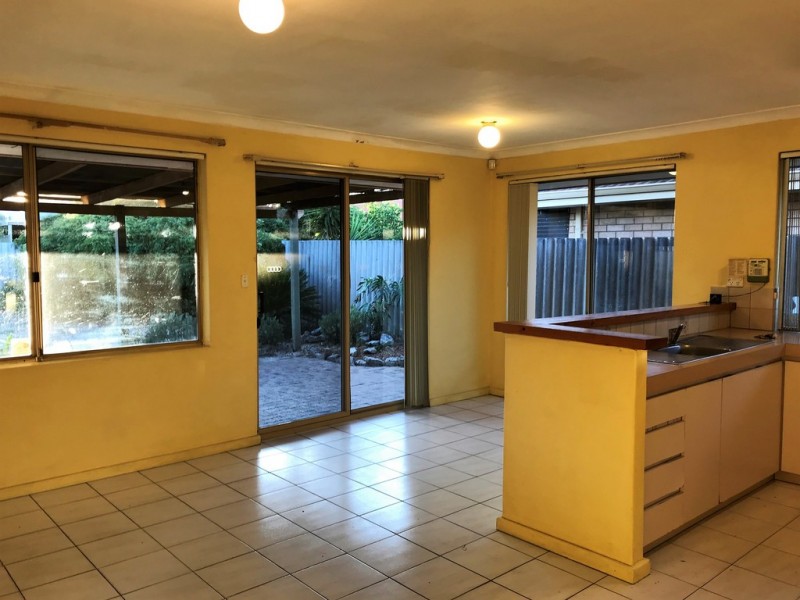 36 Broadwater Gardens, South Lake WA 6164