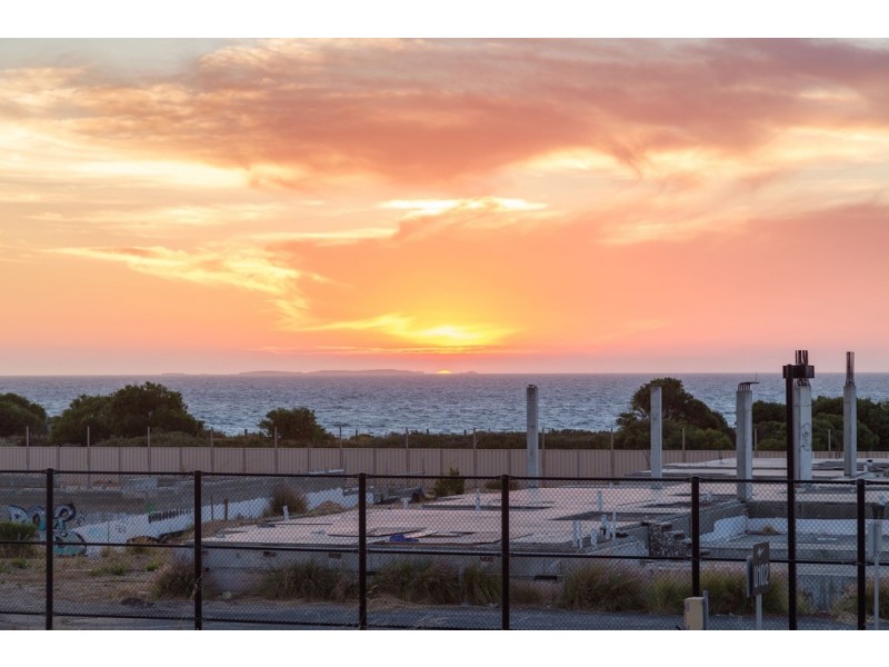 19/25 O’Connor Close, North Coogee WA 6163