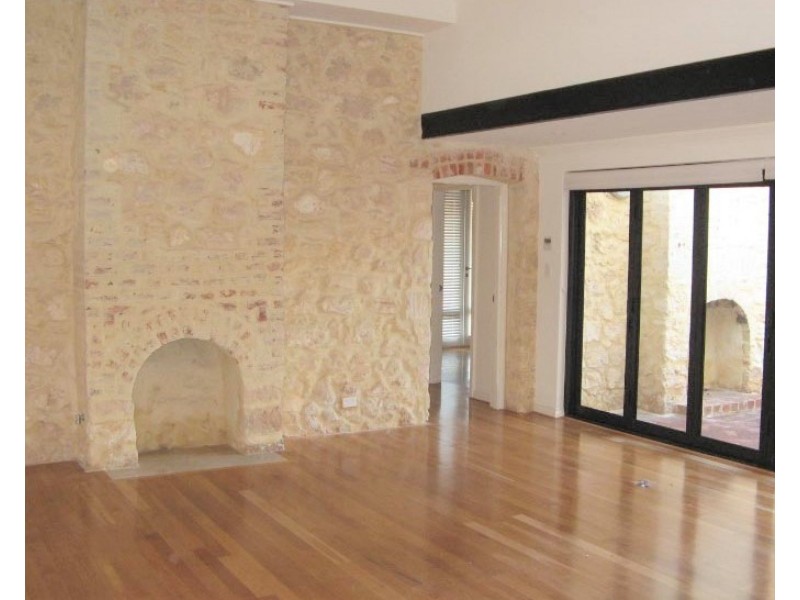 39 Canning Highway, East Fremantle WA 6158