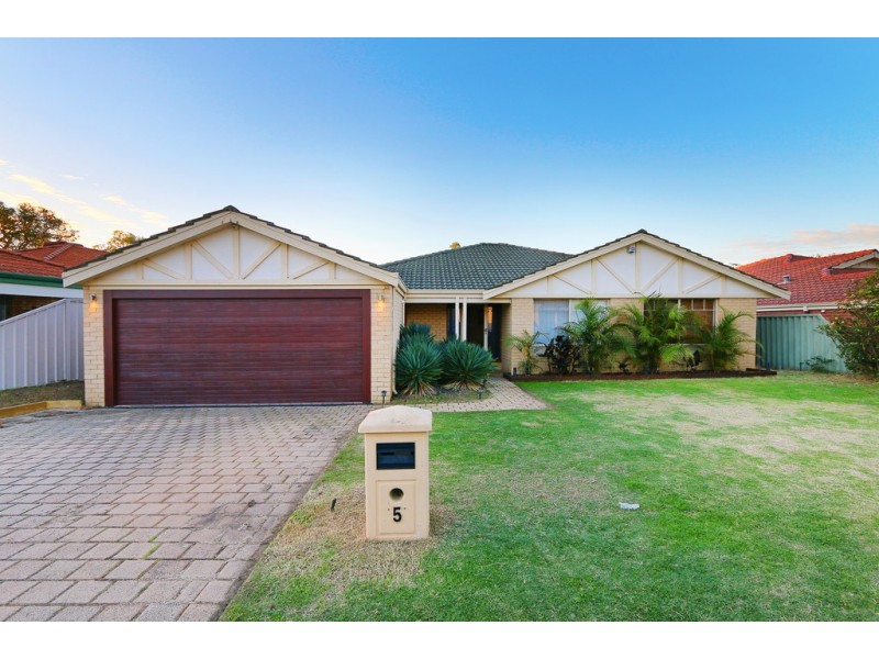 5 Constitution Gardens, Bibra Lake WA 6163
